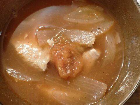 豆腐と玉ねぎのケチャップスープ